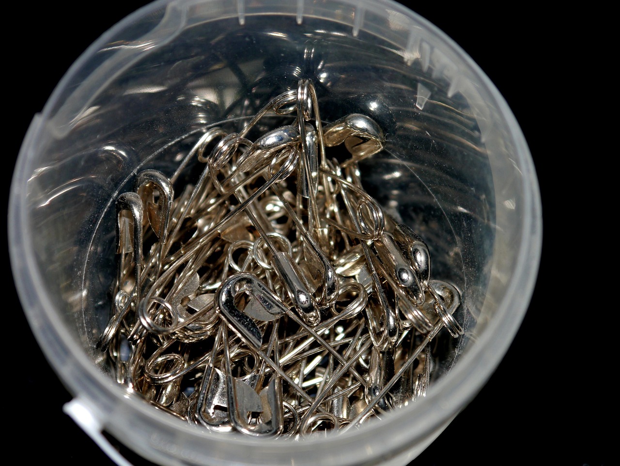 Como funciona um espectrômetro de metal: da amostra à composição química