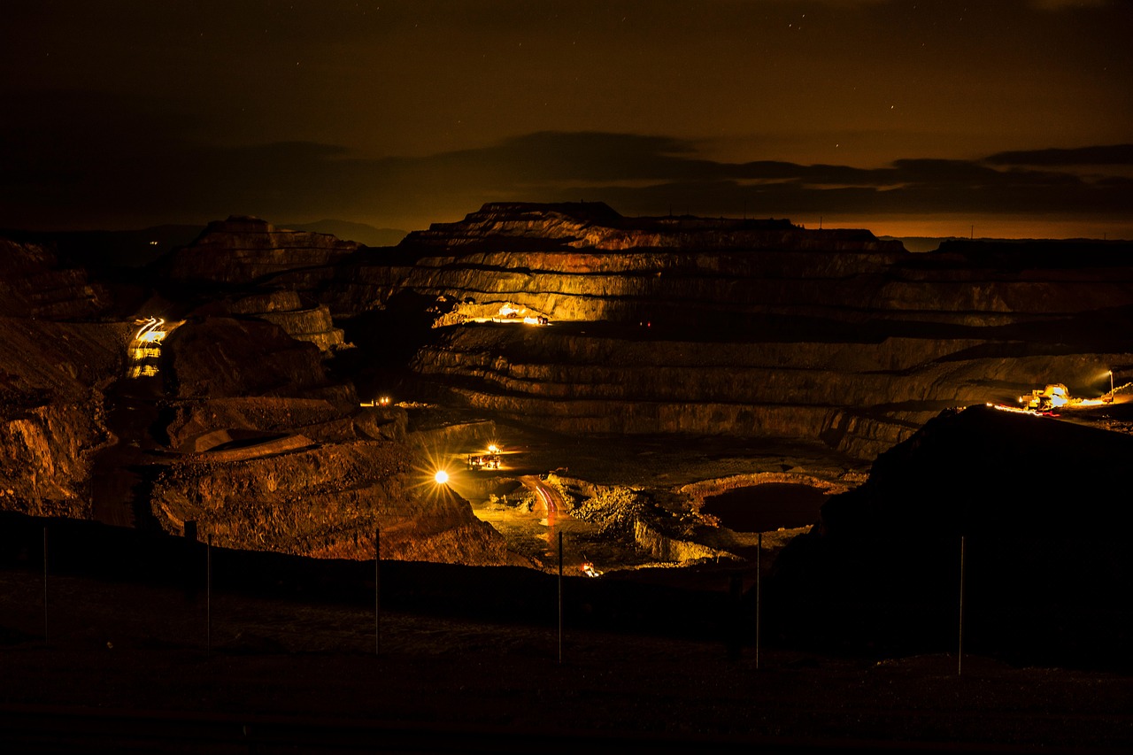 Além do Adesivo: Compreendendo o Valor dos Analisadores XRF Portáteis